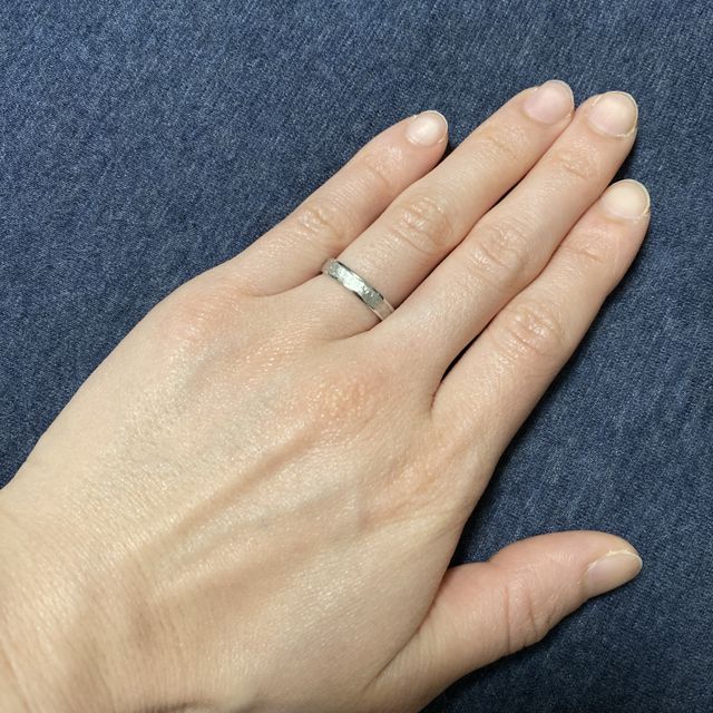 【MIORING(ミオリング)の口コミ】 店頭で決める際にあらかじめ下調べをしていた時点で
ミオリングさんの指輪…