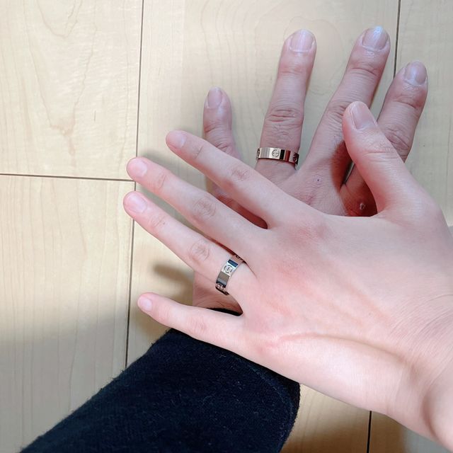 【カルティエ(Cartier)の口コミ】 昔から結婚指輪はラブリングにしようと決めていました。
1Pダイヤのミニラ…