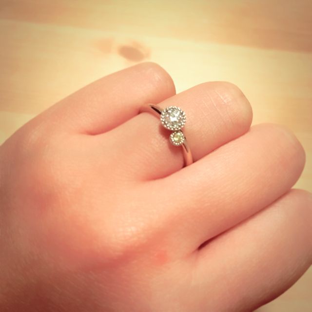 【with Happiness..の口コミ】 複数のジュエリーショップを検討しましたが、一番デザインが指に似合いし…