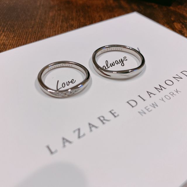 【ラザール ダイヤモンド(LAZARE DIAMOND)の口コミ】 デザインがどタイプだったのでこちらの指輪にしました。緩やかなウェーブ…