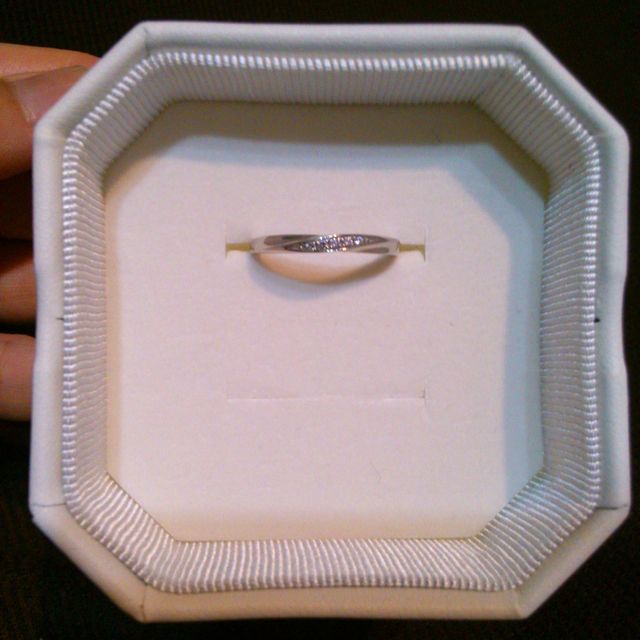 【4℃ BRIDAL(ヨンドシーブライダル)の口コミ】 家から一番近いお店が4℃であったため購入。迷いそうだったので、他のブラ…