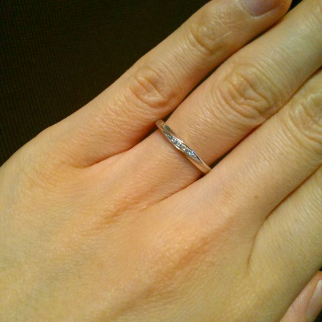 【4℃ BRIDAL(ヨンドシーブライダル)の口コミ】 家から一番近いお店が4℃であったため購入。迷いそうだったので、他のブラ…