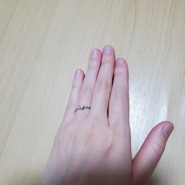 【アイプリモ(I-PRIMO)の口コミ】 デザインが良く、横から見るとハートの穴が空いているというところが気に…