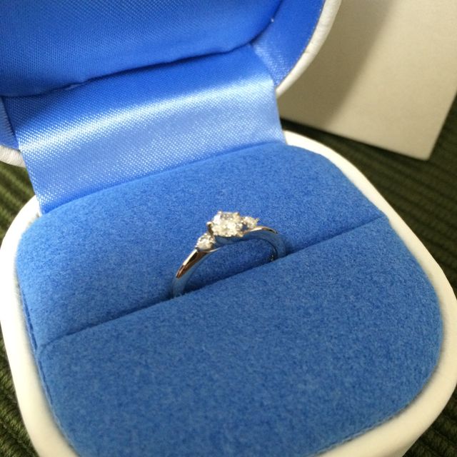 【銀座ダイヤモンドシライシの口コミ】 婚約指輪を探しに、神戸のお店をいろいろまわった上で、こちらの銀座ダイ…