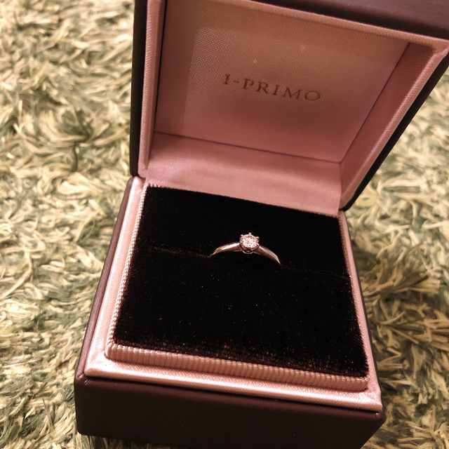 【アイプリモ(I-PRIMO)の口コミ】 自分自身、指が短かったので指に似合って、指が長く見える指輪を選びまし…