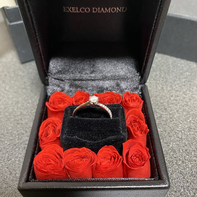 【エクセルコダイヤモンド(EXELCO DIAMOND)の口コミ】 あまり派手すぎるデザインは好みではなかったので、シンプル寄りのデザイ…