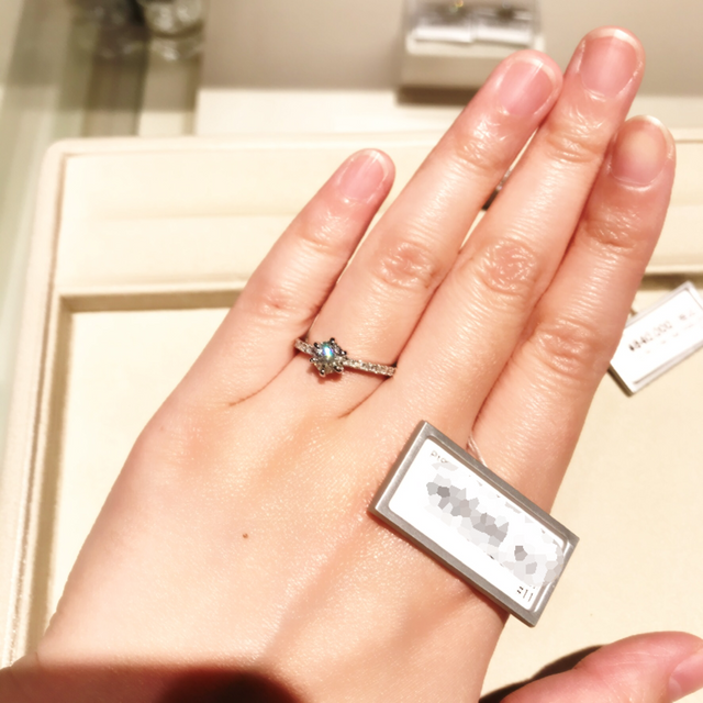 【ギンザタナカブライダル(GINZA TANAKA BRIDAL)の口コミ】 大き目のカラットと、しっかりした地金でとても質の良い指輪でした。
着用…