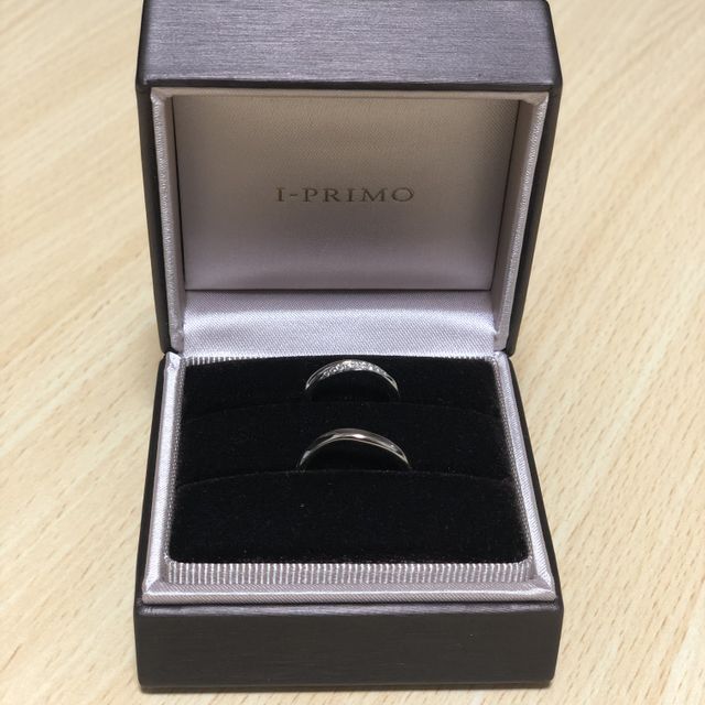 【アイプリモ(I-PRIMO)の口コミ】 2人ともすこしウェーブかかったデザインを購入。色んなブランドのものを見…