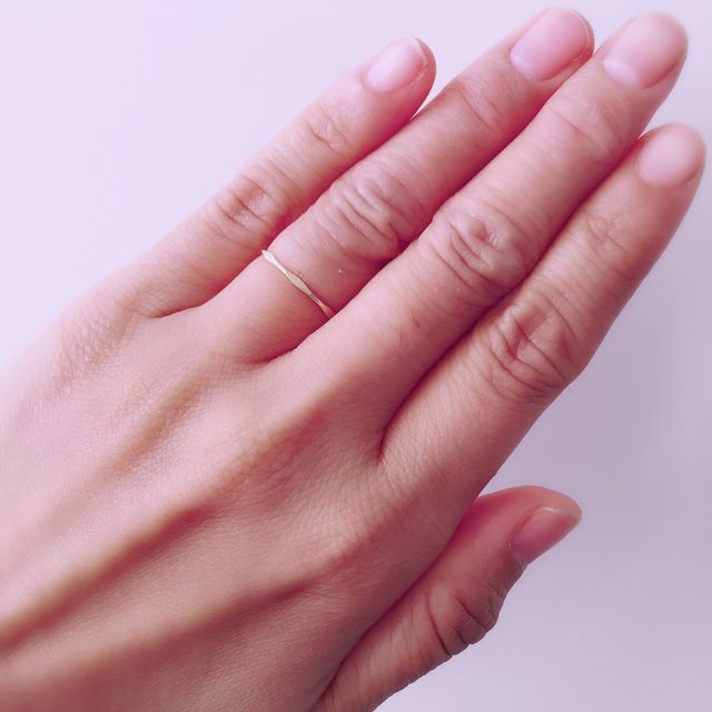 【gram(グラム)の口コミ】 旅行が趣味の為、結婚指輪にはお金をかけたくないけれど、形だけでも欲し…