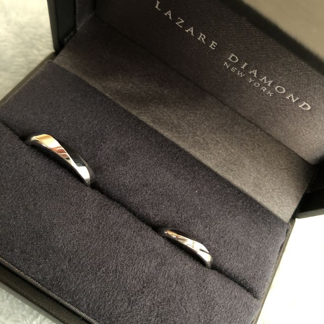 【ラザール ダイヤモンド(LAZARE DIAMOND)の口コミ】 ダイヤの側面も見えるデザインで、ダイヤがラザールダイヤモンドならでわ…