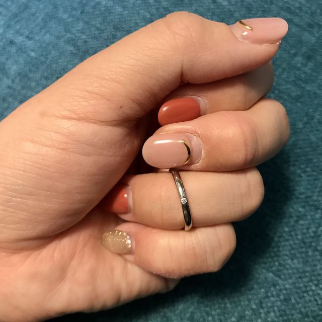 【銀座ダイヤモンドシライシの口コミ】 これから一生着用するものであるため、肌馴染みがよく、飽きの来ないデザ…