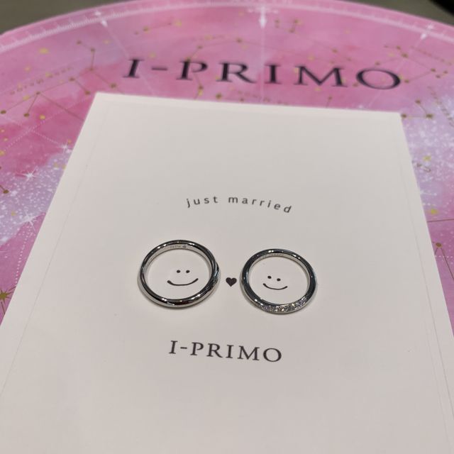 【アイプリモ(I-PRIMO)の口コミ】 色んな種類の指輪をつけさせて頂き、大変嬉しく思います。シンプルなデザ…