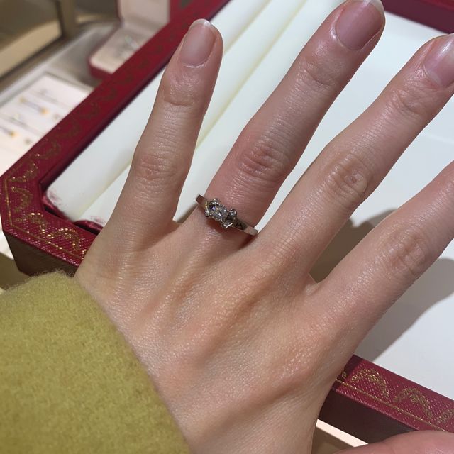 【カルティエ(Cartier)の口コミ】 カルティエの王道のデザインですので、分かる人は直ぐにカルティエと分か…