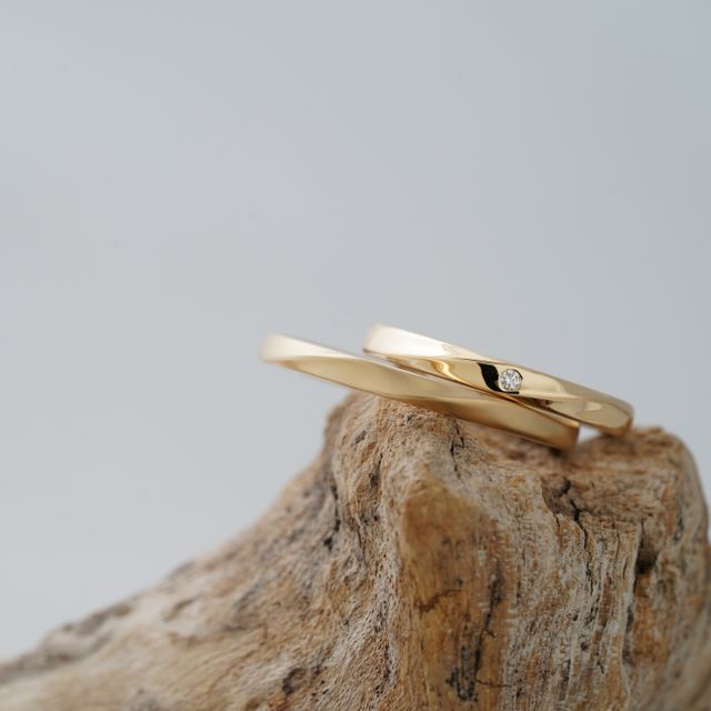 【THREE TREES(スリーツリーズ)の口コミ】 結婚指輪をどこで購入するか迷っている時に知り合いにこのお店を教えても…