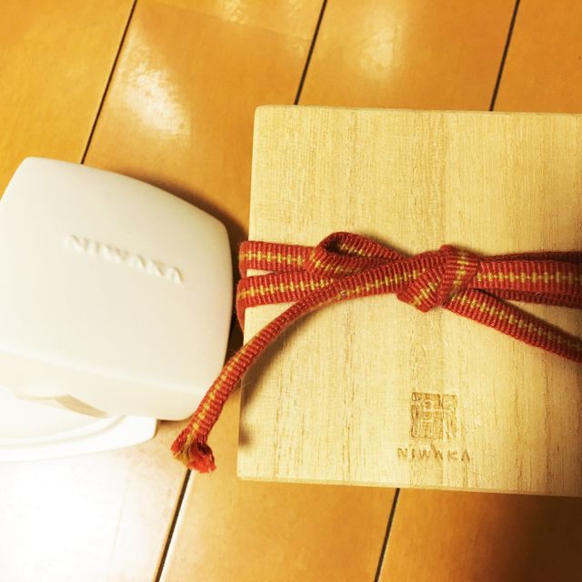 【俄(にわか)の口コミ】 友人が一年前に購入しており、デザインの繊細さ、ひとつひとつが職人の手…