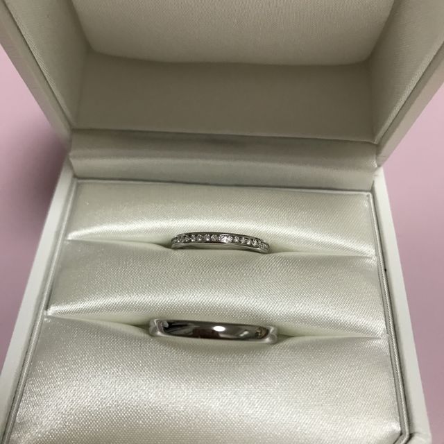 【STAR JEWELRY(スタージュエリー)の口コミ】 長くつけるものなので2人とも細めで軽くてつけ心地の良い指輪を探していた…