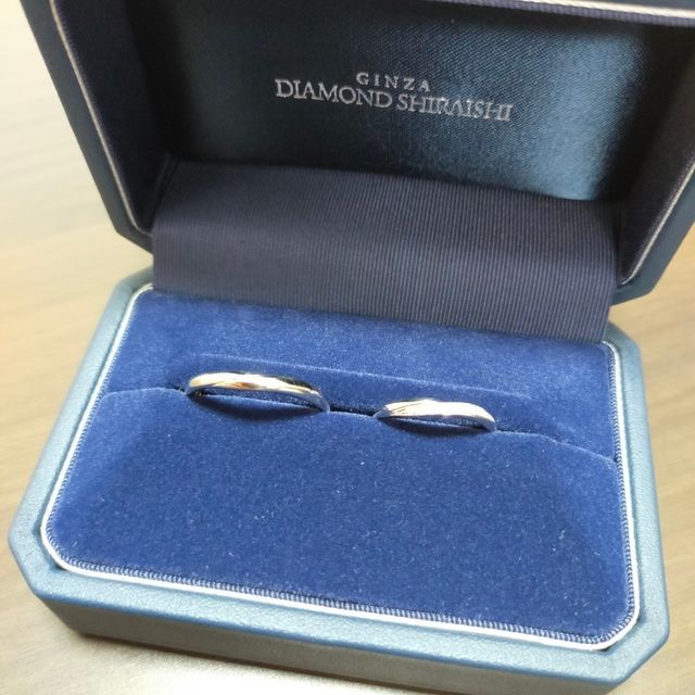 【銀座ダイヤモンドシライシの口コミ】 最初は何も付いていないシンプルなデザインにしようと思っていましたが、…