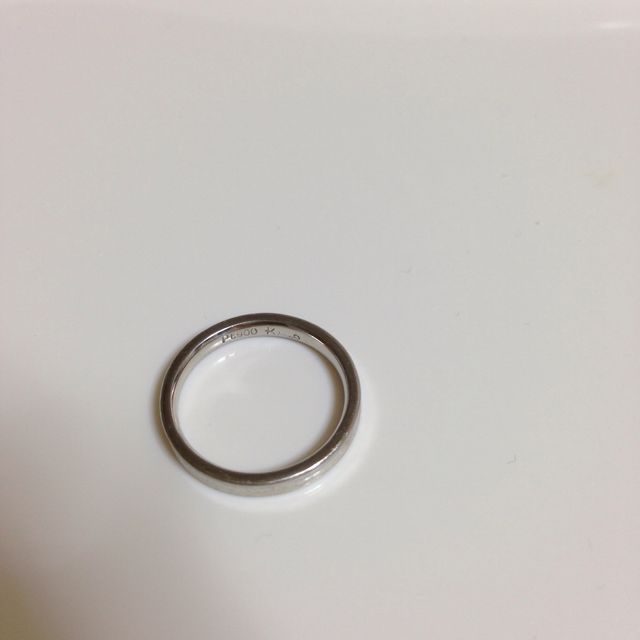 【ケイウノ ブライダル(K.UNO BRIDAL)の口コミ】 シンプルなデザインだったので短くムチムチしている私の指にも合うかなー…