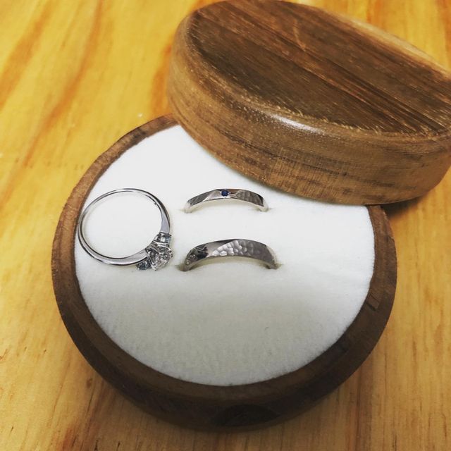 【JEWELRY MOTHERHOUSE BRIDAL(ジュエリーマザーハウスブライダル)の口コミ】 ここのブランドの自然なデザインのアクセサリーが好きで、結婚指輪は絶対…