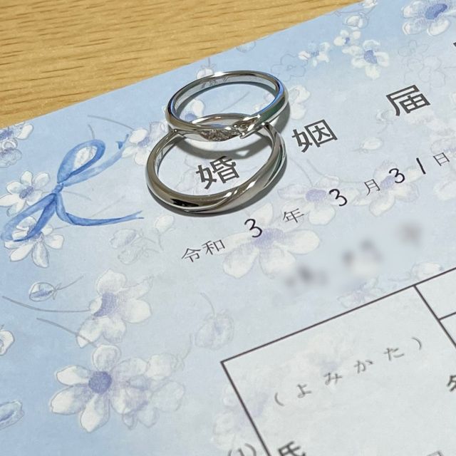 【銀座ダイヤモンドシライシの口コミ】 ゼクシィを見ていて気になる指輪があり、来店しました。
結果的には違う指…