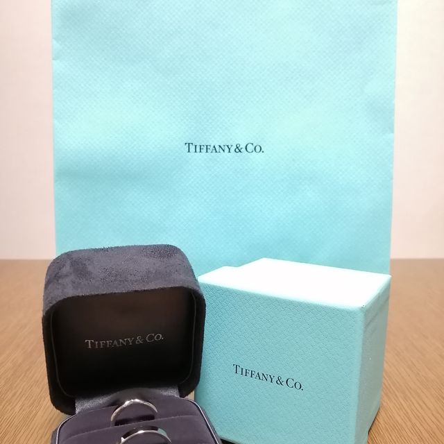 【ティファニー(Tiffany & Co.)の口コミ】 年齢を重ねても着用するものなので、飽きのこないシンプルなデザインのも…
