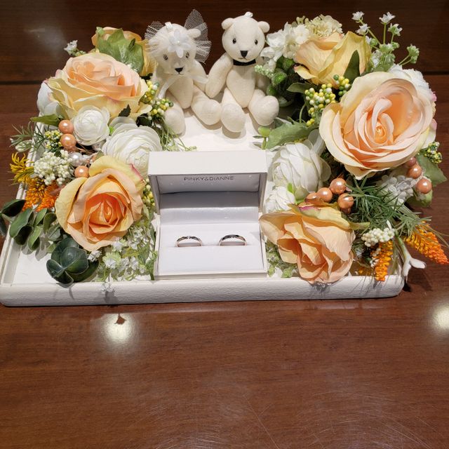 【Pinky&Dianne(ピンキー＆ダイアン)の口コミ】 プラチナとゴールドのコンビと、リングの太さが決め手となりました。表面…