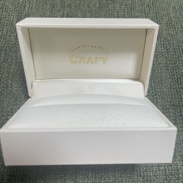 【CRAFY(クラフィ)の口コミ】 私達夫婦は他人と被るような物が好きではなくて、ブランドの結婚指輪を買…