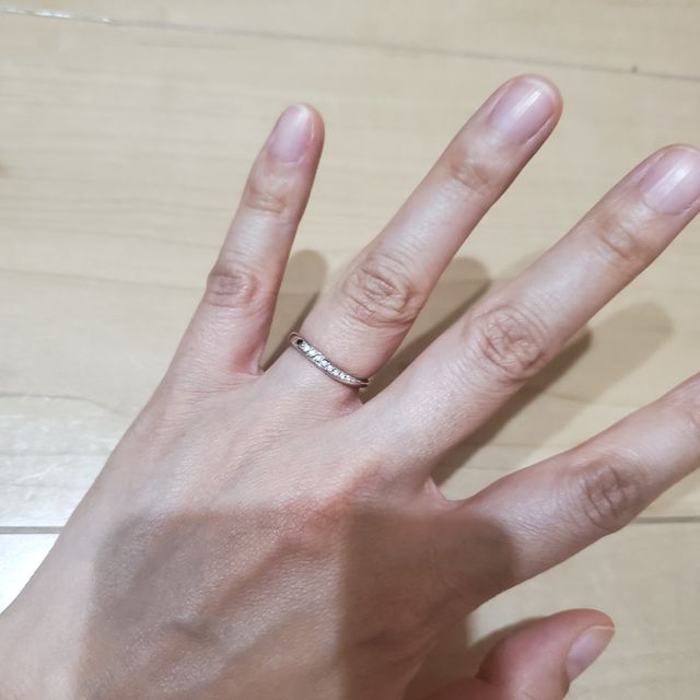 【4℃ BRIDAL(ヨンドシーブライダル)の口コミ】 デザインが飽きのこない特徴的なデザインだったので、とても気に入ってい…