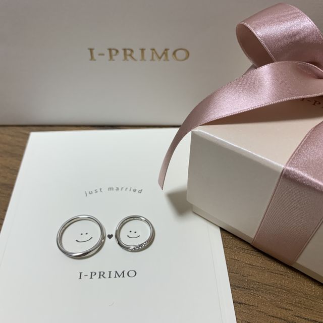 【アイプリモ(I-PRIMO)の口コミ】 ウェーブデザインになっていてとても可愛くお気に入りです。ダイヤモンド…