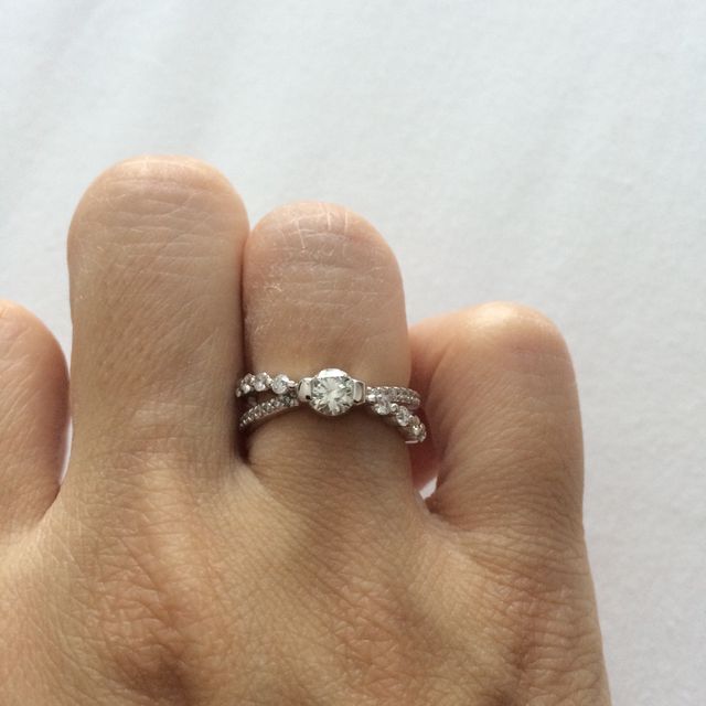 【VERITE(ベリテ)の口コミ】 母のダイヤの指輪のリメイクできる所を探していた所偶然見つけました。デ…