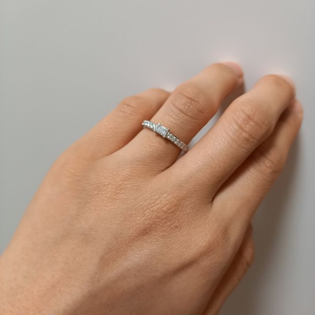 【TANZO.(鍛造指輪)の口コミ】 丸い一粒ダイヤの婚約指輪にプラチナの結婚指輪という一般的なものが好み…