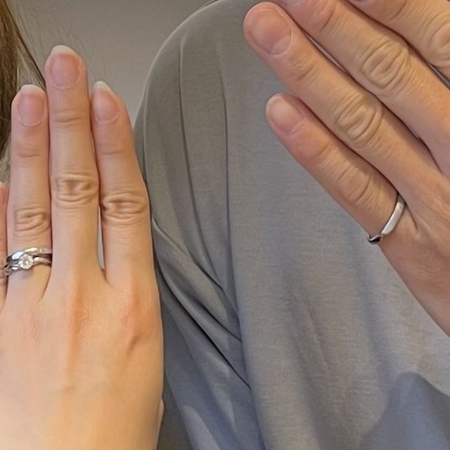 【銀座ダイヤモンドシライシの口コミ】 毎日つけたいので、シンプルで飽きないものを探しました。ウェーブや石が…