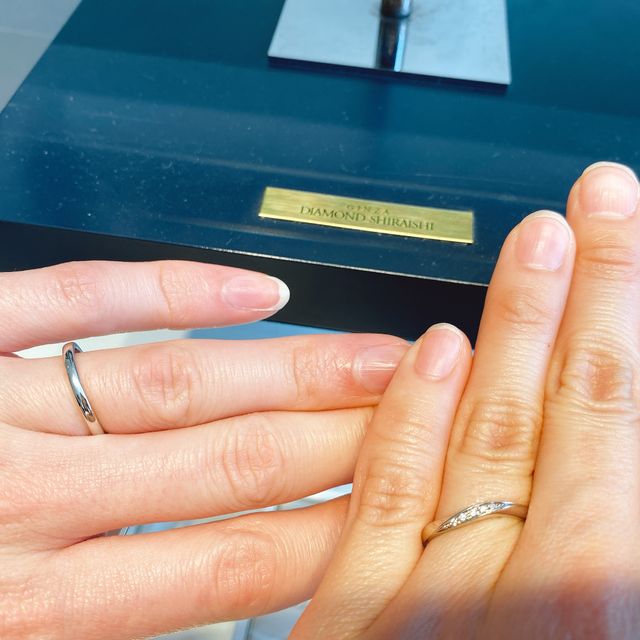 【銀座ダイヤモンドシライシの口コミ】 ウェーブがきいている指輪でとても可愛いと感じた。さらにダイヤモンドが…