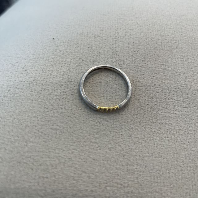 【PORTADA(ポルターダ)の口コミ】 指輪はシルバーと決めていました。ですがゴールドの指輪にも目移りするよ…