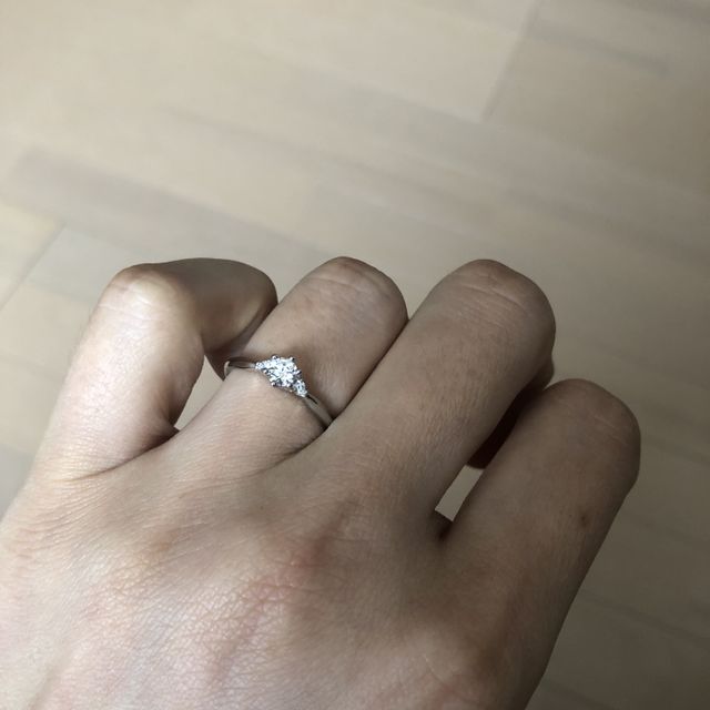 【LEGAN(レガン)の口コミ】 デザインとダイヤの大きさ
リングの輝き。
普段使いもできそうなものにし…