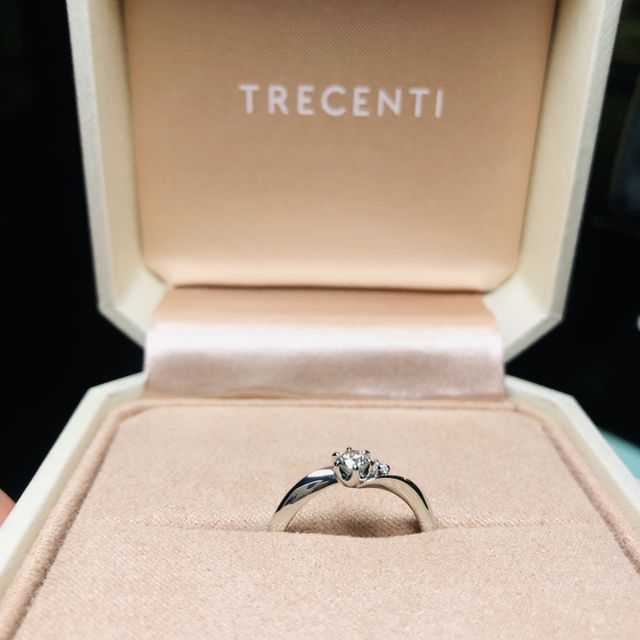 【TRECENTI(トレセンテ)の口コミ】 デザインが可愛いのに値段も予算以内だったので最高でした！
リングの断面…