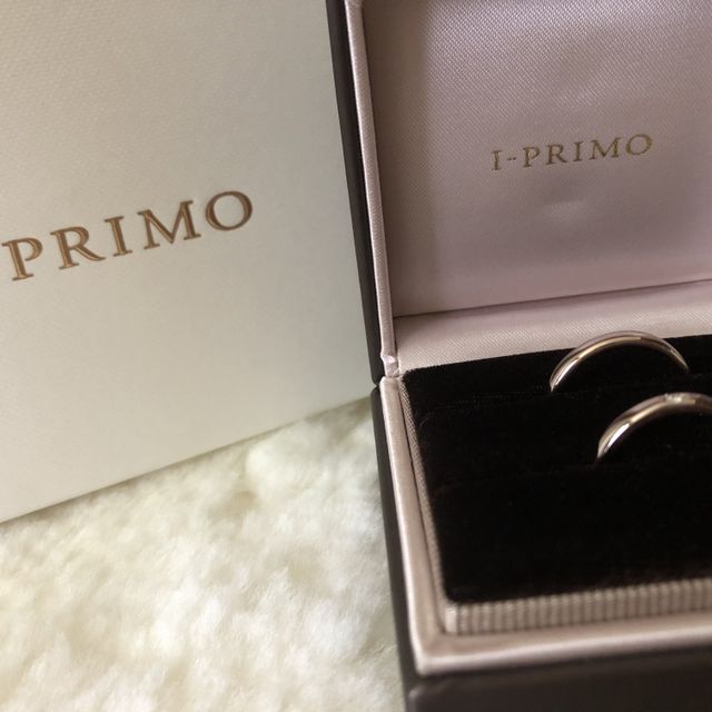 【アイプリモ(I-PRIMO)の口コミ】 色が珍しいペールブラウンという色で一目惚れしました。つけ心地も滑らか…