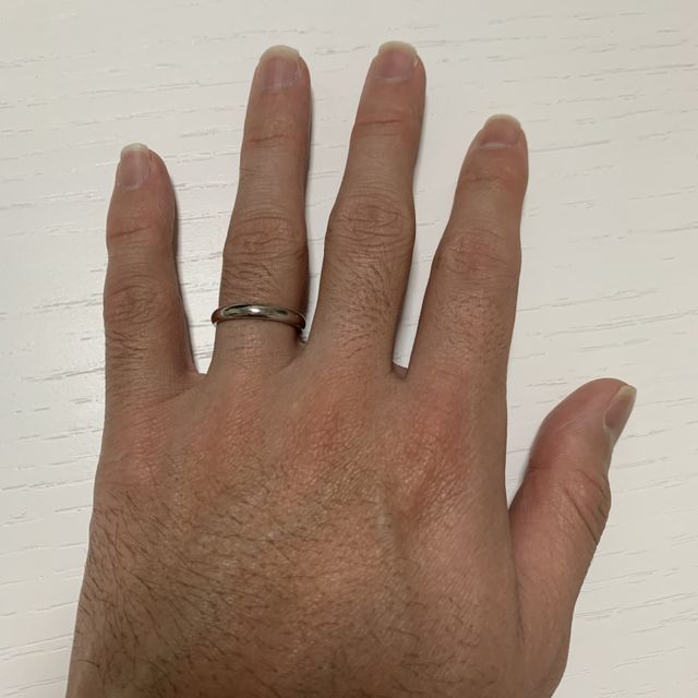 【ラザール ダイヤモンド(LAZARE DIAMOND)の口コミ】 決め手としては価格帯と指輪の厚みです。少し太めの指輪が欲しかったので…