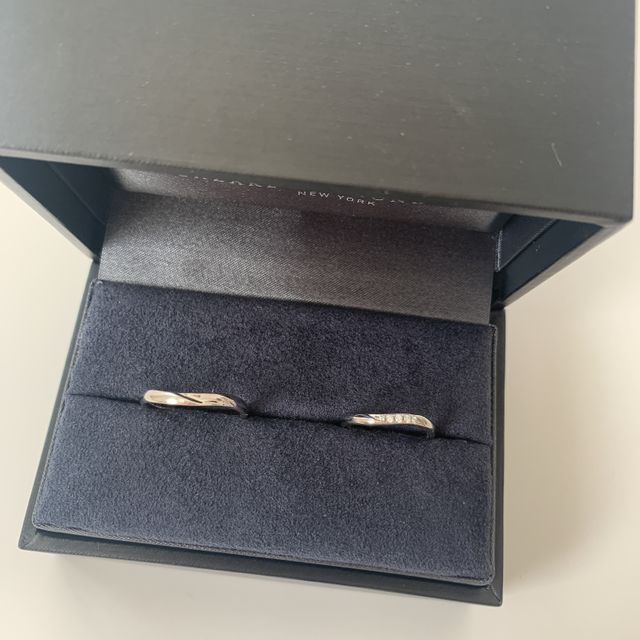 【ラザール ダイヤモンド(LAZARE DIAMOND)の口コミ】 元々ペアリングを付けていましたが、デザインなど無くシンプルなものだっ…