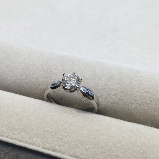 【LEHAIM(レハイム)の口コミ】 一生モノの記念の指輪なので、大粒ダイヤモンドで探していました。年を重…