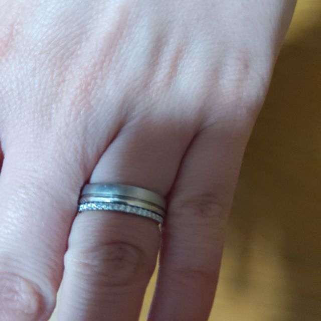 【宝寿堂(ほうじゅどう)の口コミ】 エンゲージリングとマリッジリングは別のブランドを買いました。エンゲー…