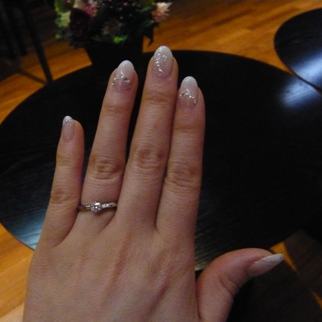 【4℃ BRIDAL(ヨンドシーブライダル)の口コミ】 私は婚約指輪とはいえ、毎日つけたい希望がありましたので、普段使いがで…