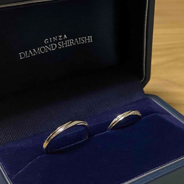 【銀座ダイヤモンドシライシの口コミ】 人とかぶりかたくないなどこだわりがありましたが
選んだ指輪はウェーブが…