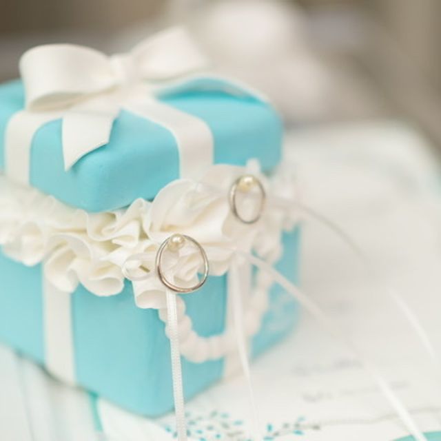 【ヴァンドーム青山(VENDOME AOYAMA)の口コミ】 デザインに一目惚れ。石が入ってることによってファッションリング感がで…