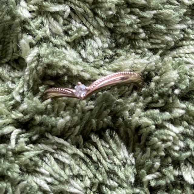 【ケイウノ ブライダル(K.UNO BRIDAL)の口コミ】 自分の指に合わせてデザインができたところです。
オーダーメイドなのに価…