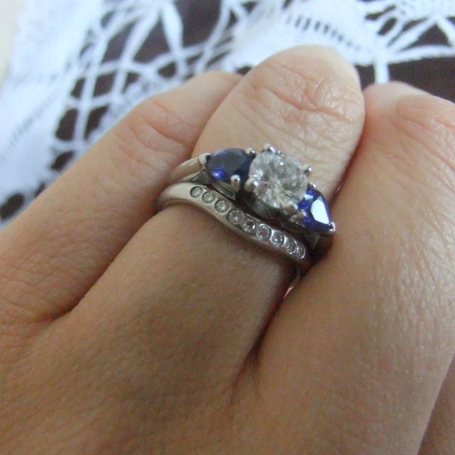 【ティファニー(Tiffany & Co.)の口コミ】 婚約指輪のデザインにフィットするものを探していました。
カーブのライン…