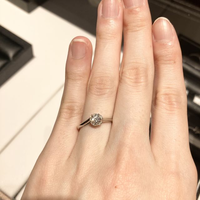 【銀座ダイヤモンドシライシの口コミ】 とにかくダイヤの質が高く、一つ一つダイヤが異なるので唯一無二という感…