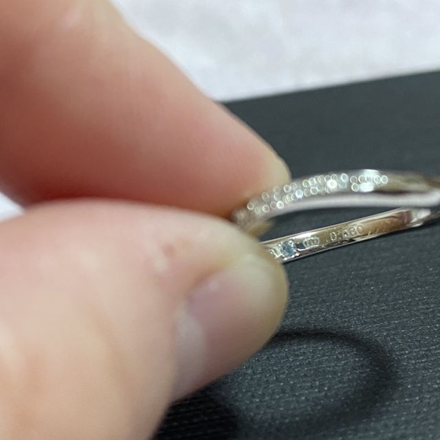 【エクセルコダイヤモンド(EXELCO DIAMOND)の口コミ】 長く付ける物だし気に入った指輪を手にする為に色々探して資料なども請求…