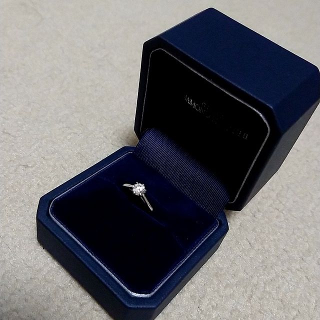 【銀座ダイヤモンドシライシの口コミ】 ダイヤの品質も高く、ダイヤモンド専門店なだけあるなと感じました。また…