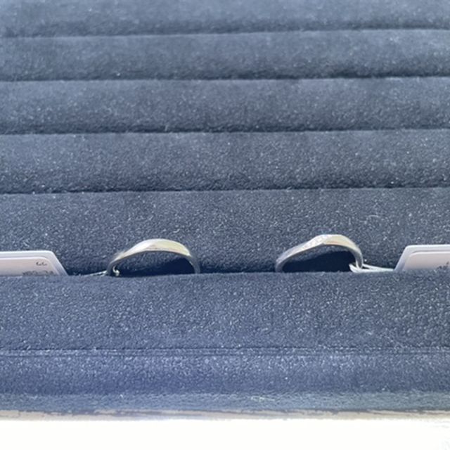 【TRECENTI(トレセンテ)の口コミ】 レディースはウェーブのダイヤの入ったデザインです。ダイヤの大きさや向…